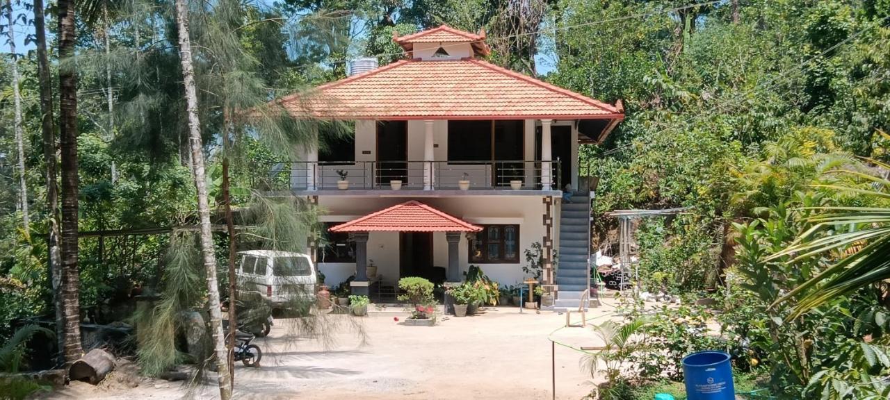 Kund Estate Stay มาดิเครี ภายนอก รูปภาพ