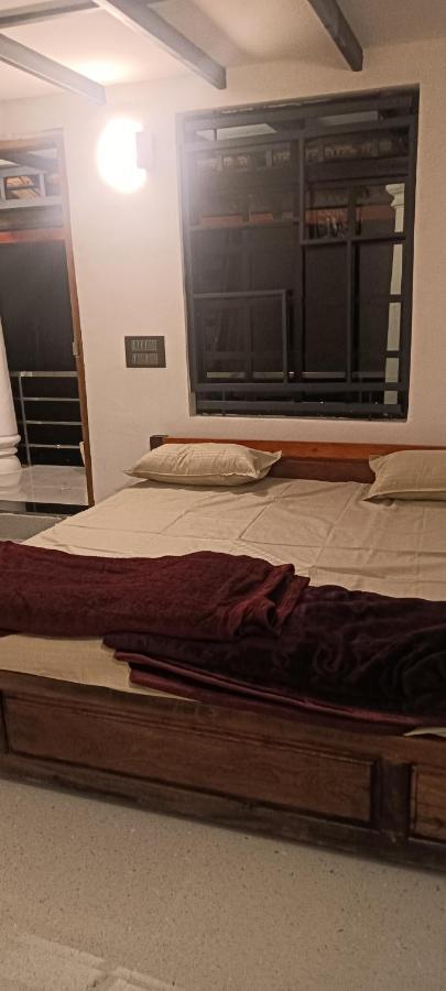 Kund Estate Stay มาดิเครี ภายนอก รูปภาพ